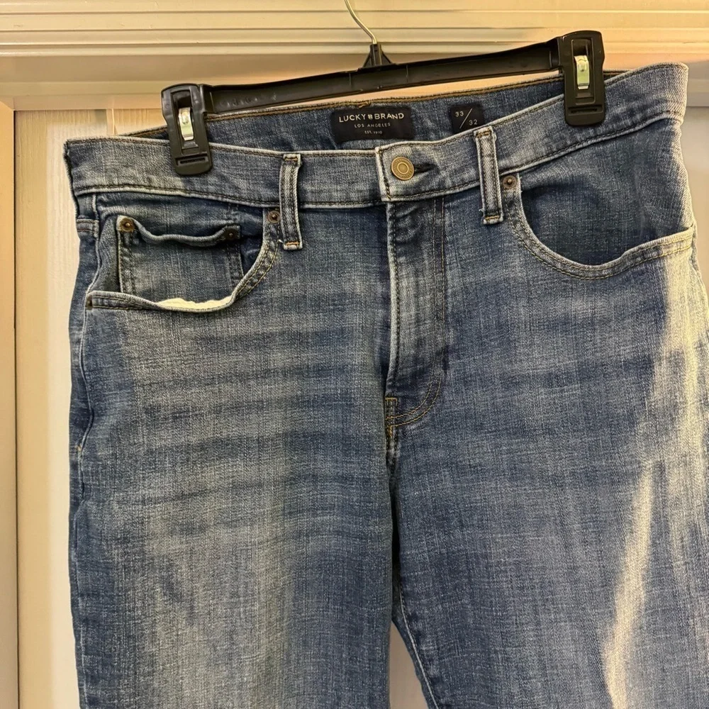 Lucky Brand 223 Straight 33/32 Jeans